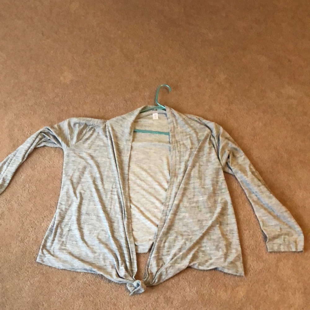 Light weight tie front cover top